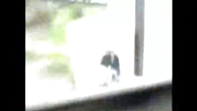 Mec baise une chienne entre de video sex chinois gros seins et la nourrit de sperme