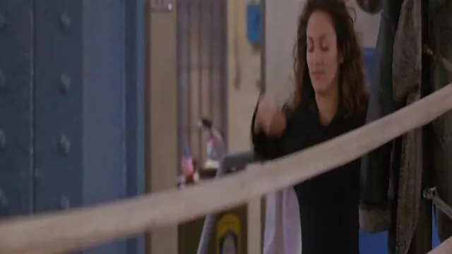 Une transsexuelle mignonne baise avec un jeune mec je veux porno chinois dans le cul. Après avoir sucé le pénis de la blonde, le mec la baise dans différentes positions avec beaucoup de beauté et de passion