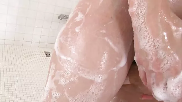 La blondie a sucé le massage chinois porno pénis et n'a pas pu finir, j'ai dû me branler la chatte avec mes doigts