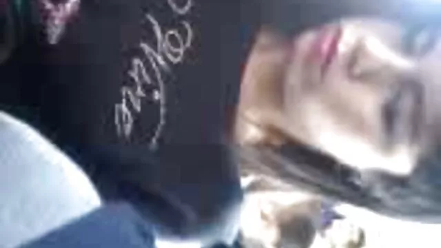 Le frère le porno chinois aîné séduit la petite soeur blonde Jessa Rhodes