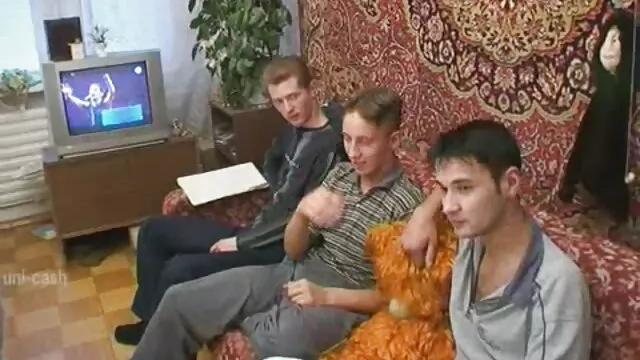 Horny pornochinoise Hannah Shaw en lingerie sexy