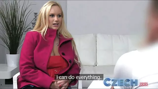 La patiente baise une infirmière dans sa chatte juteuse et chaude, la chienne gémit et video porno gratuit chinois gémit de plaisir