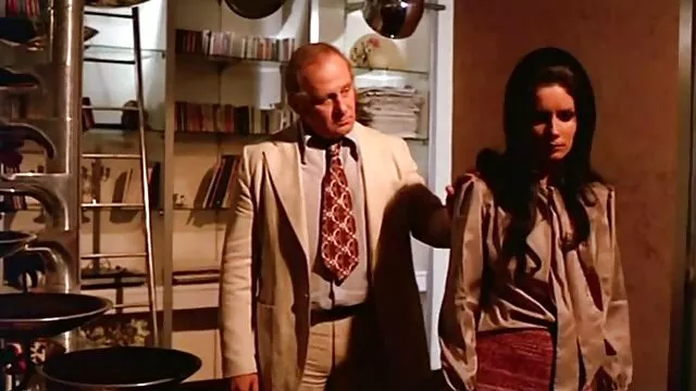 Transexuelles ont sex video chinois des relations sexuelles dans la salle de bain