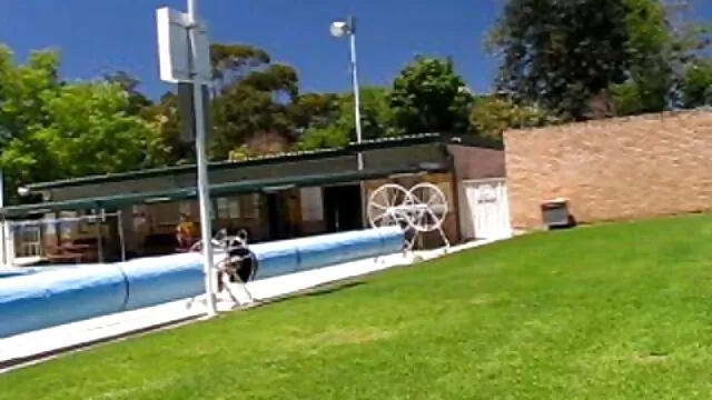 Un vidéos sexe chinois homme noir mature baise une jeune brune blanche avec son membre gros et épais