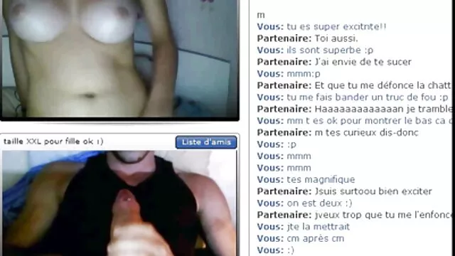 Le visage d'un video porno gratuit chinois ami gay giflé avec du sperme
