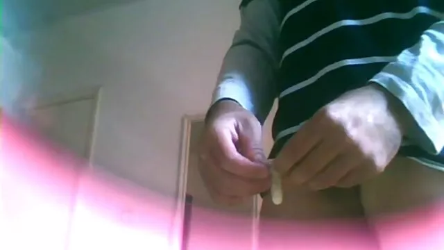 La femme à lunettes de ce porno dingue chinois mec était tellement excitée en parlant de sexe qu'elle n'aurait pas peur de s'asseoir sur sa grosse bite