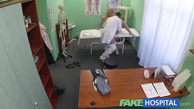 Melina Mason, star du porno, interviews après video de sexe chinois Cooney