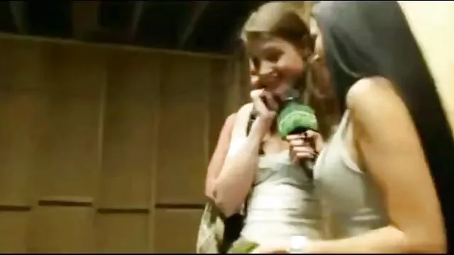 Teen lesbienne langue lèche les aisselles sex amateur chinois poilues de gf sexy