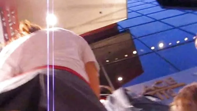 Sexe sale avec une belle brune aux sex chinois video gros seins sur le lit