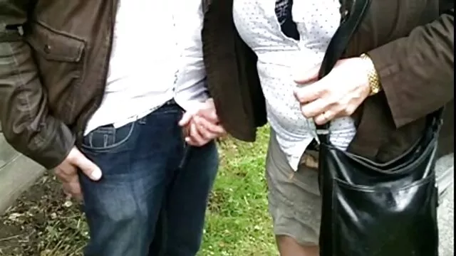 Blonde et brune le porno chinois se font défoncer