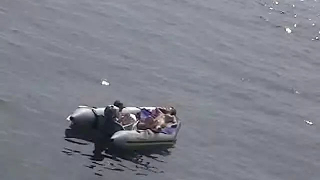 Le garçon a eu la chance d'entrer dans le porno dessin animé chinois bain avec quatre filles bisexuelles