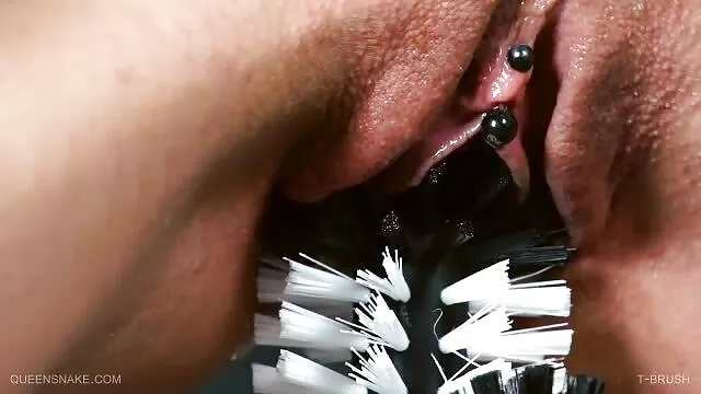 La vendeuse de voitures a donné au nouveau propriétaire une voiture bus chinois porno cool