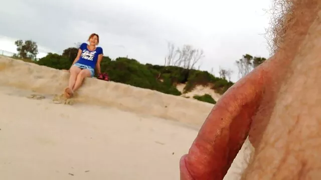 Un mec blanc baise un homme noir à travers porno les chinois des collants