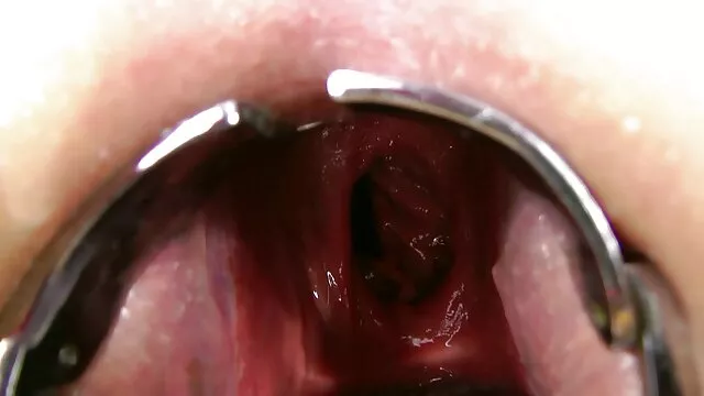 Blonde aux gros seins suce une bite et se fait porno chinois massage baiser dans la chatte